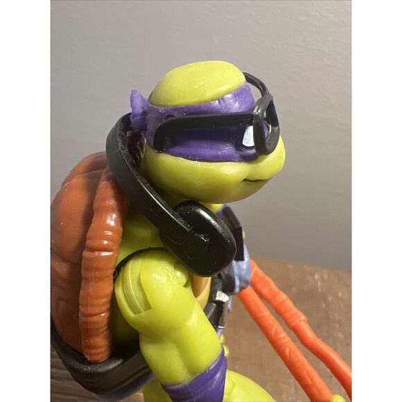 teenage Mutant ninja turtles Mayhem Donatello Figure by Playmates Toys - Picture 8 of 13